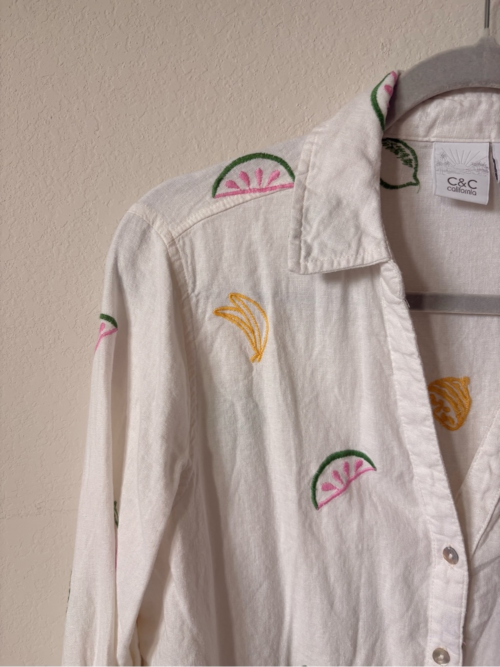 C&C California White Button-Up Shirt with Colorful Fruit Embroidery size small - Picture 2 of 7